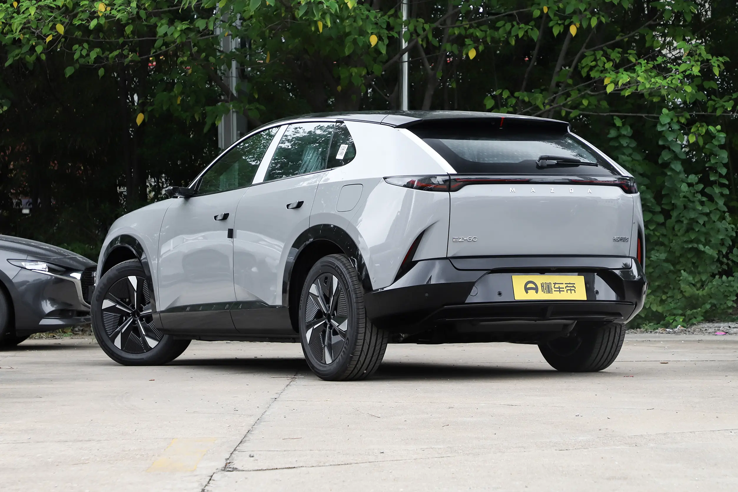  Mazda EZ-60 Hybrid