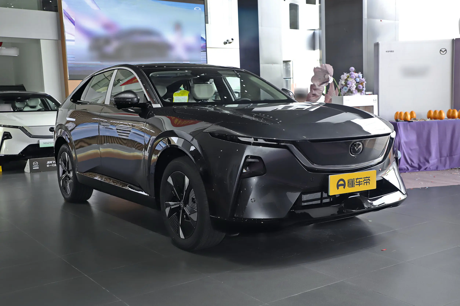  Mazda EZ-60 Hybrid