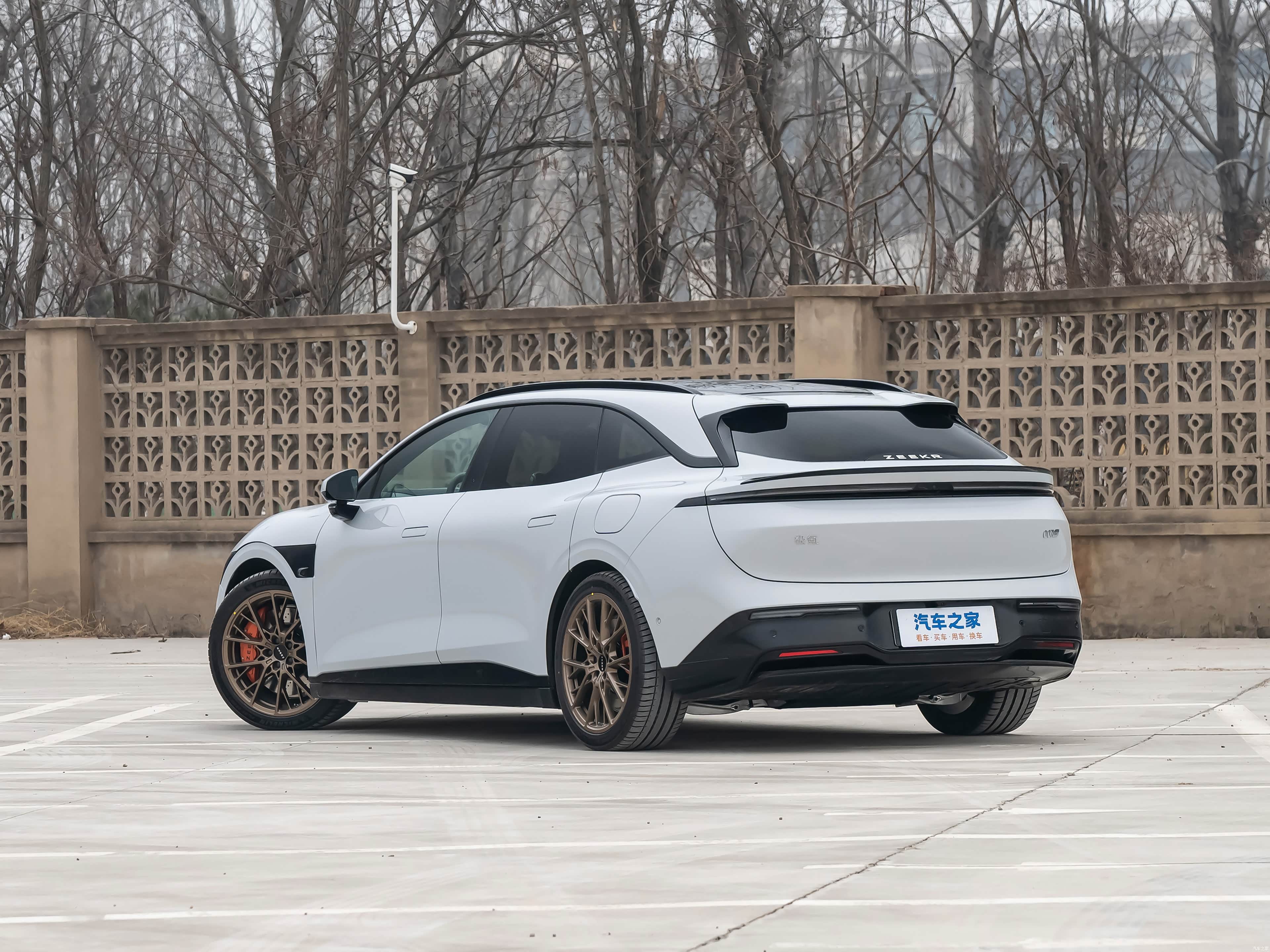  Zeekr 007 GT