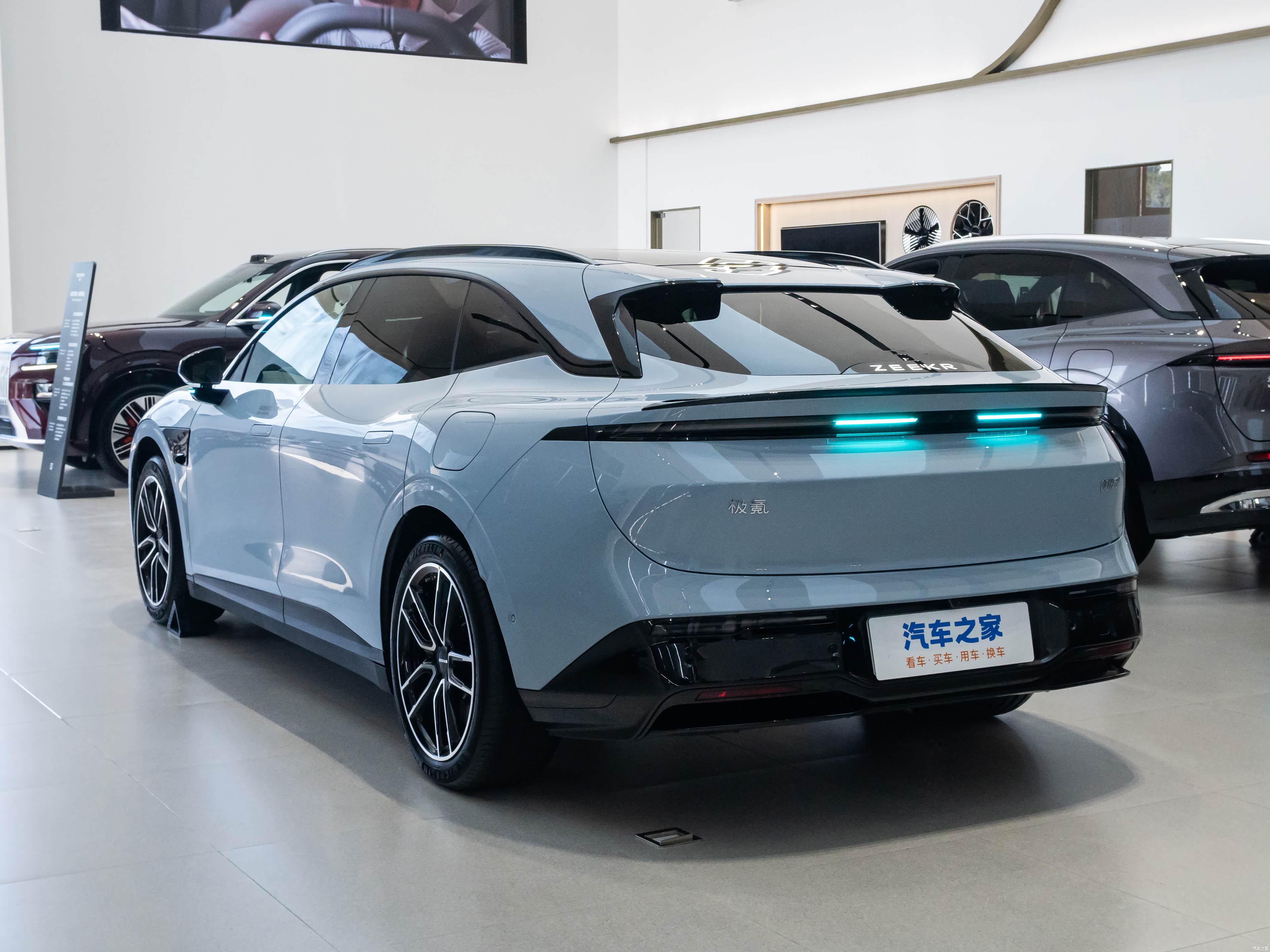  Zeekr 007 GT
