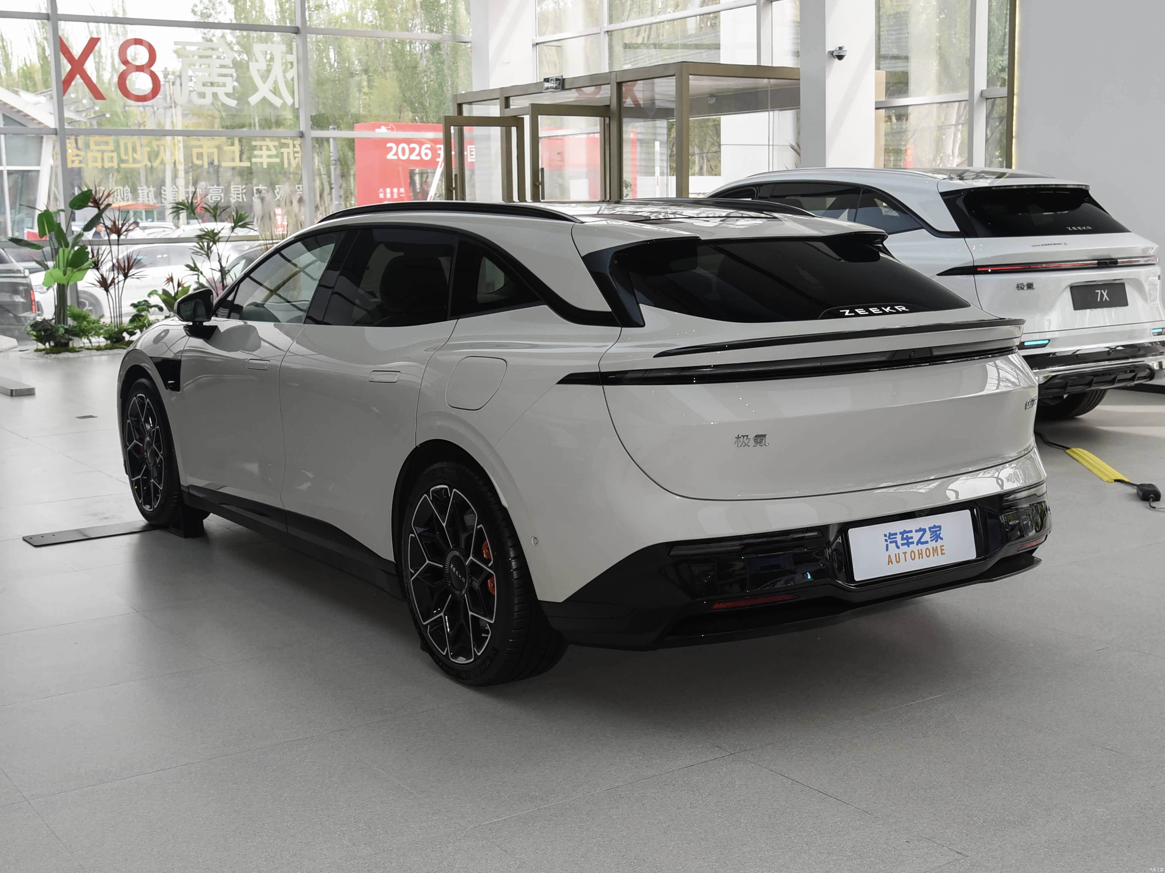  Zeekr 007 GT
