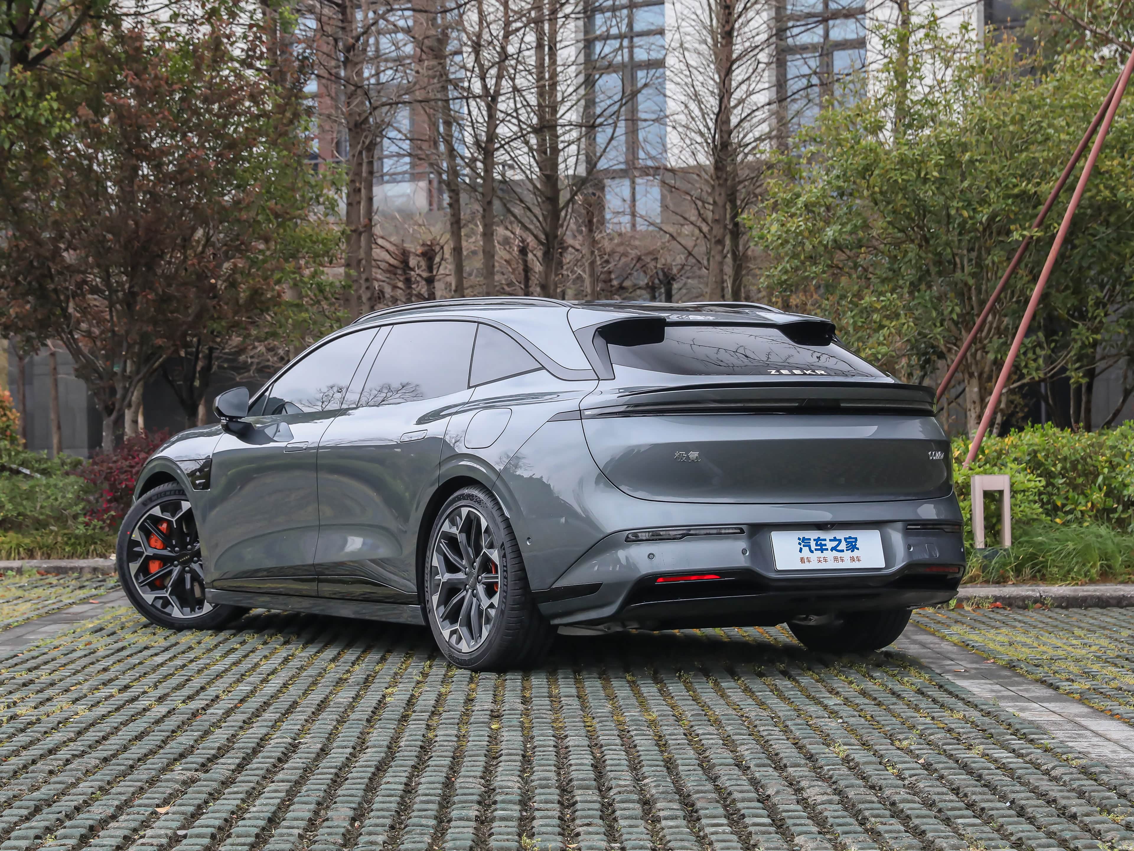  Zeekr 007 GT