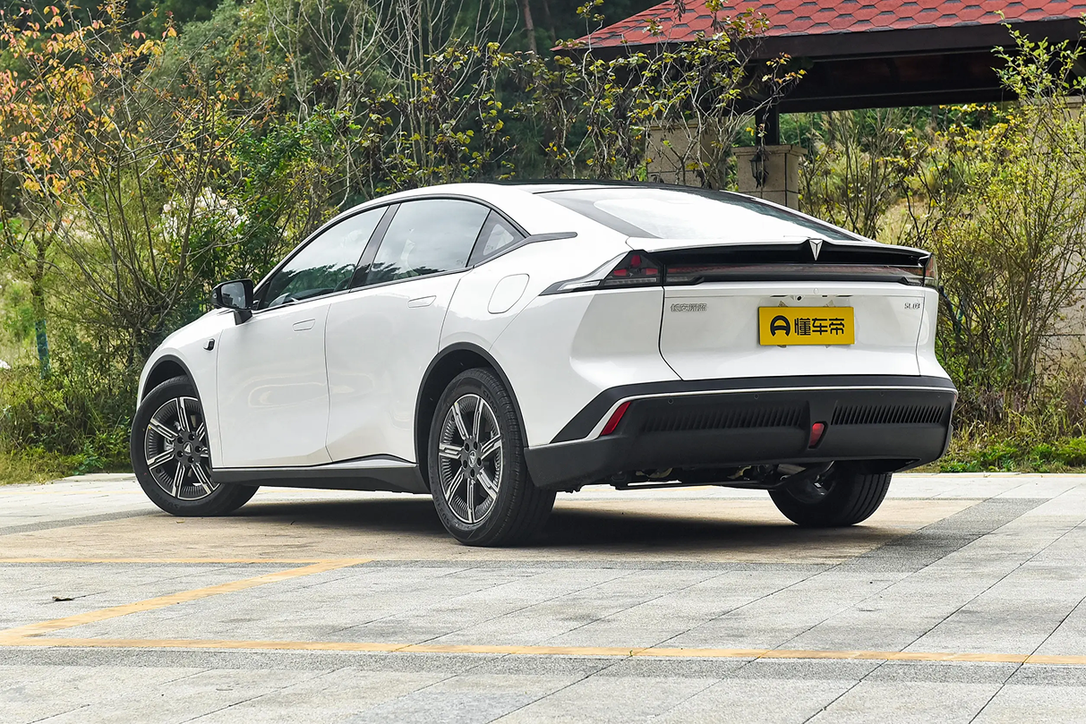  Deepal SL03 2025 EV