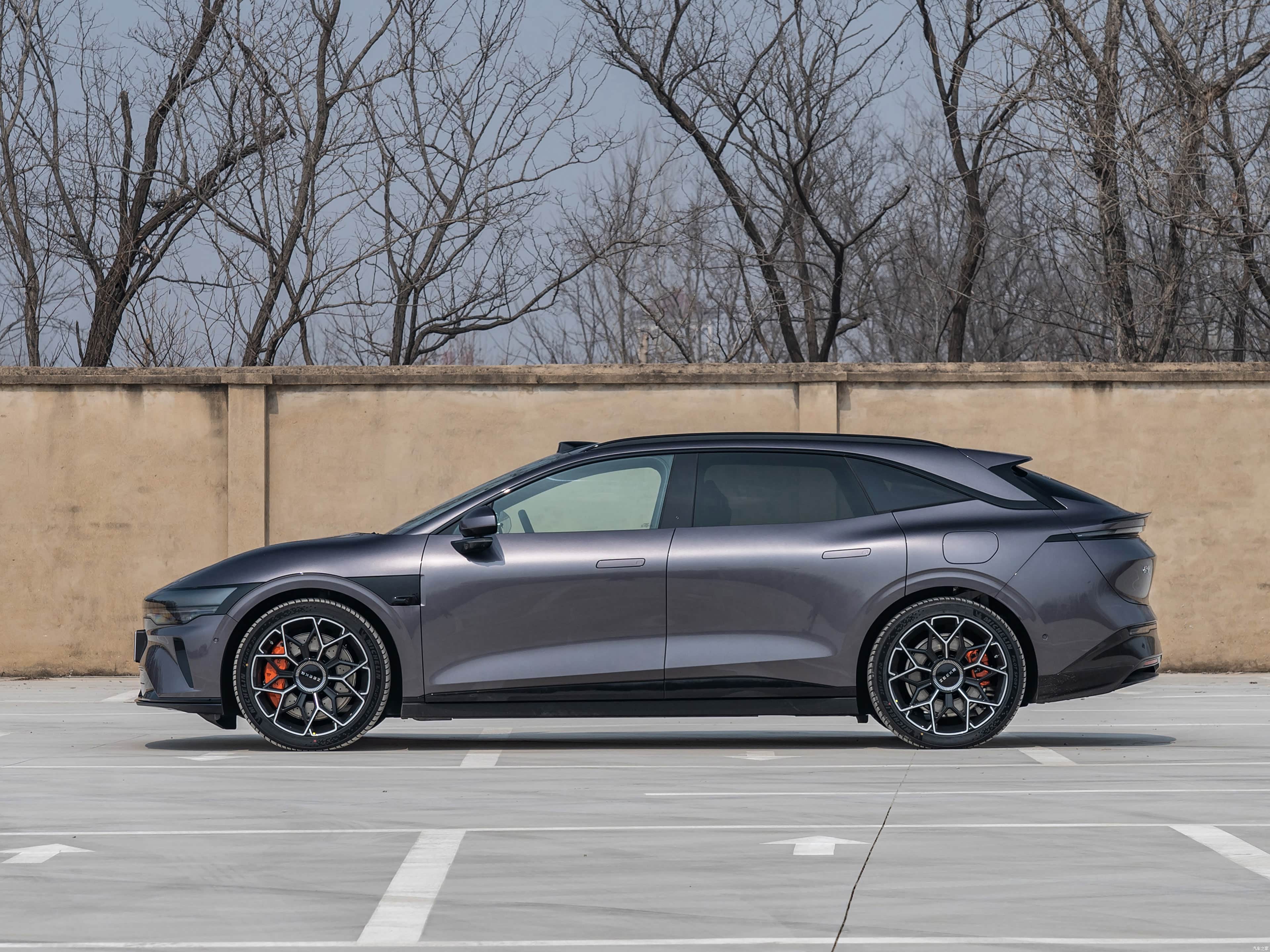  Zeekr 007 GT