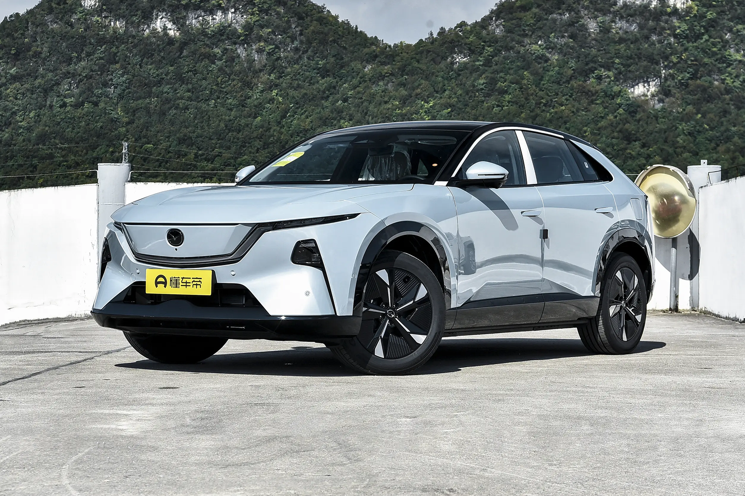  Mazda EZ-60 Hybrid