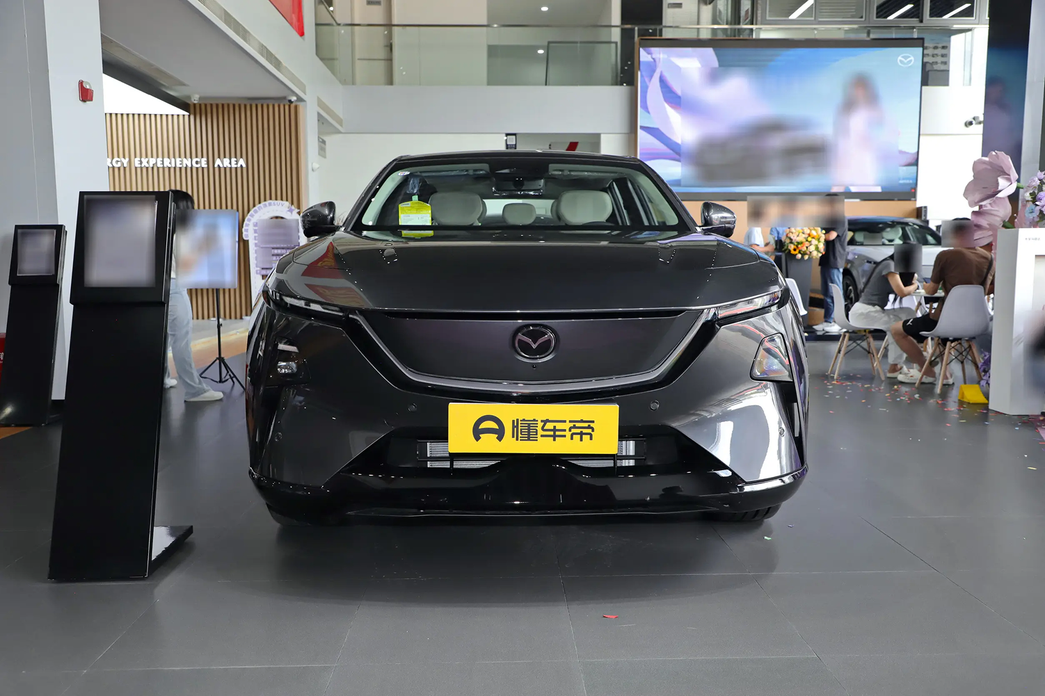  Mazda EZ-60 Hybrid