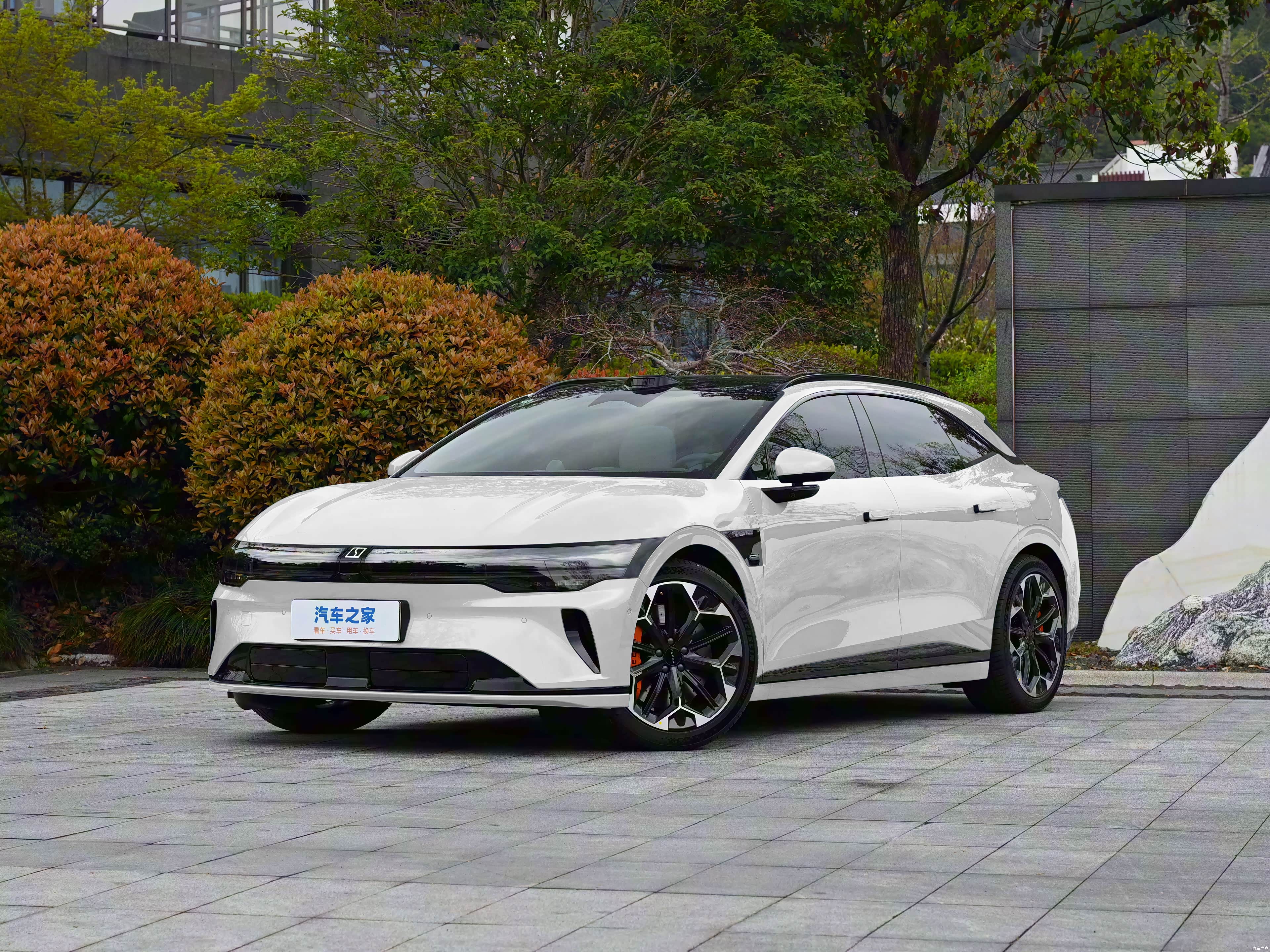  Zeekr 007 GT