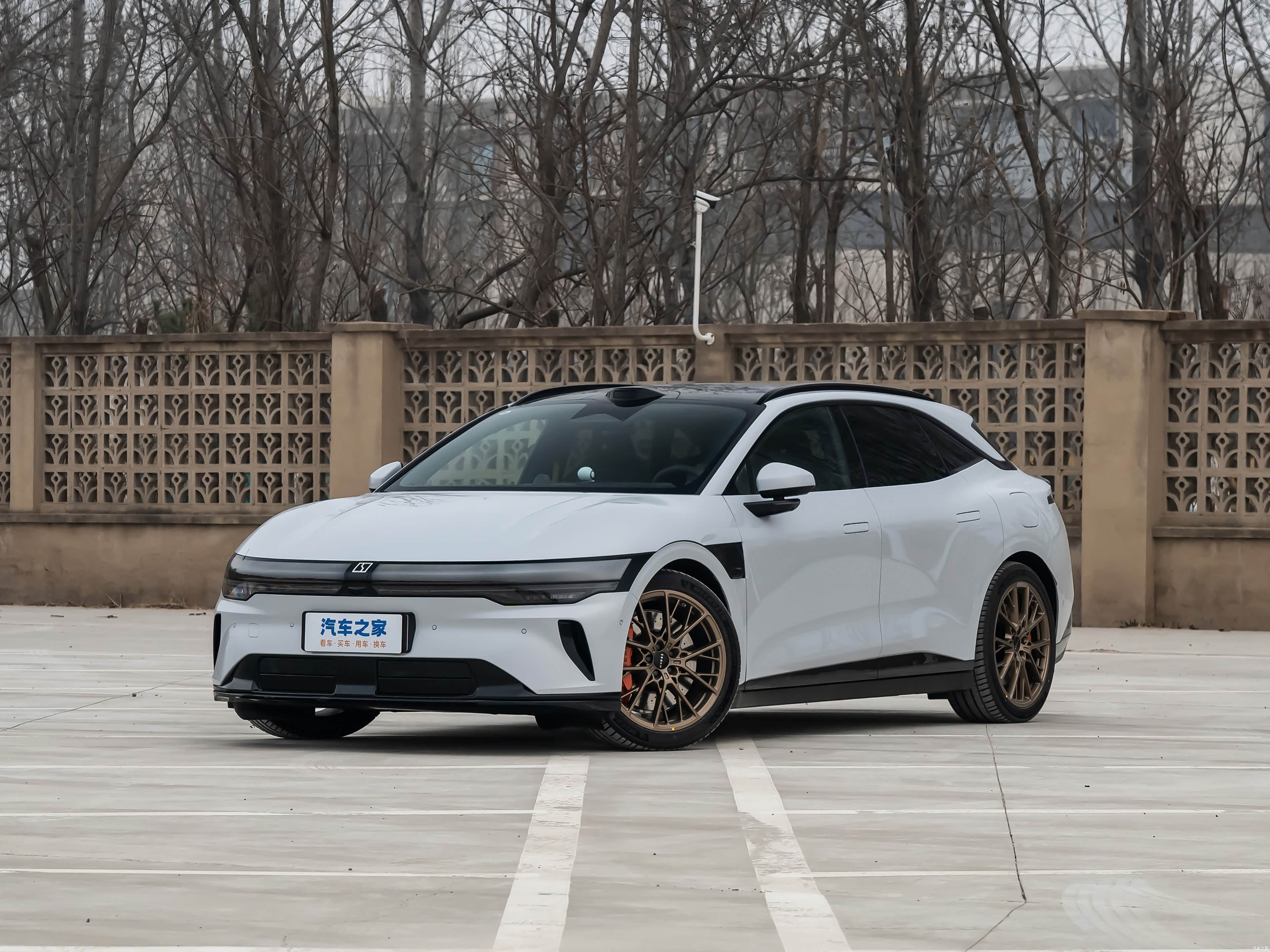  Zeekr 007 GT