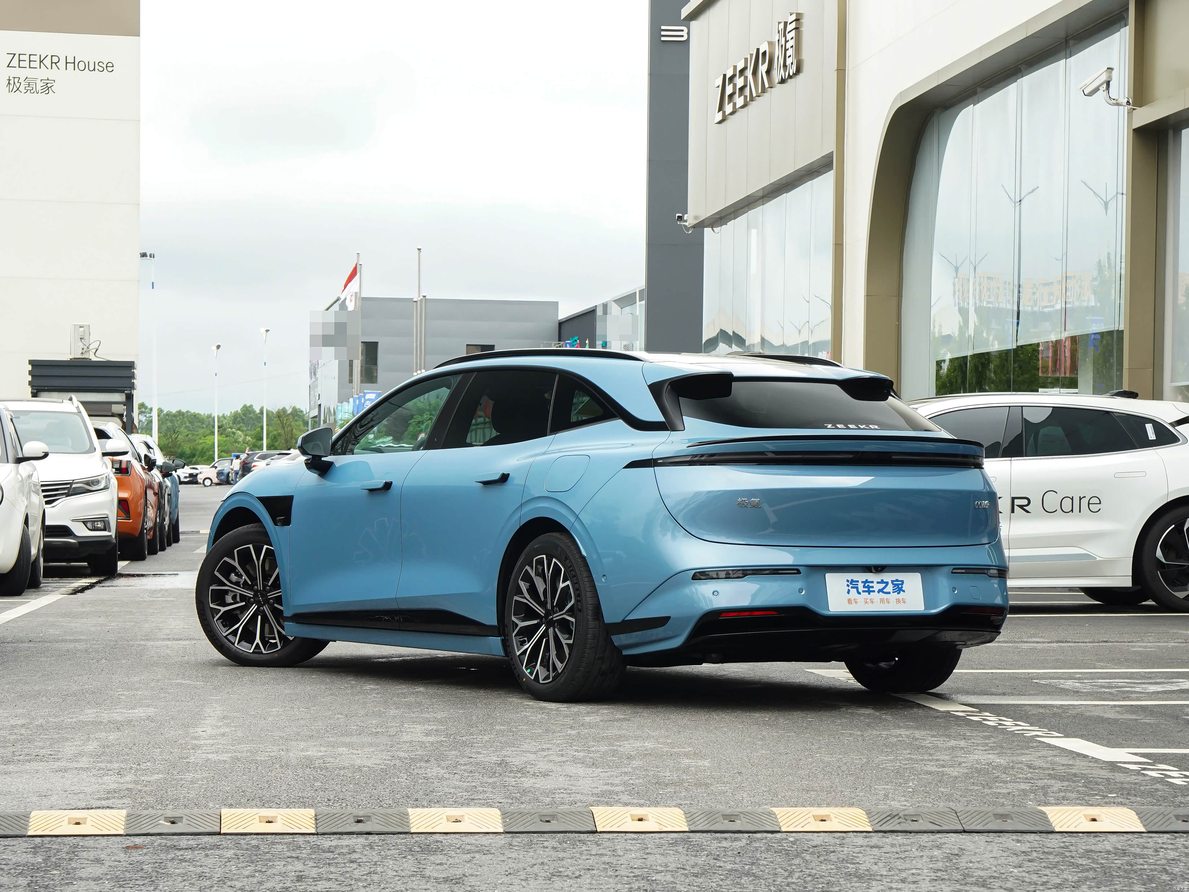  Zeekr 007 GT