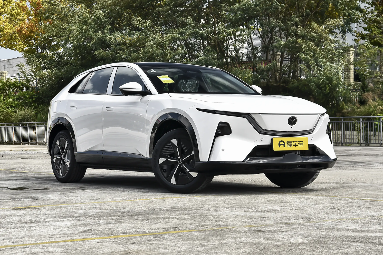  Mazda EZ-60 Hybrid