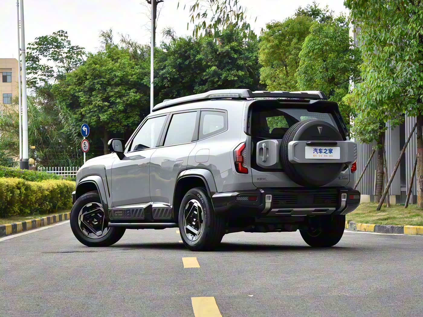  Deepal G318
